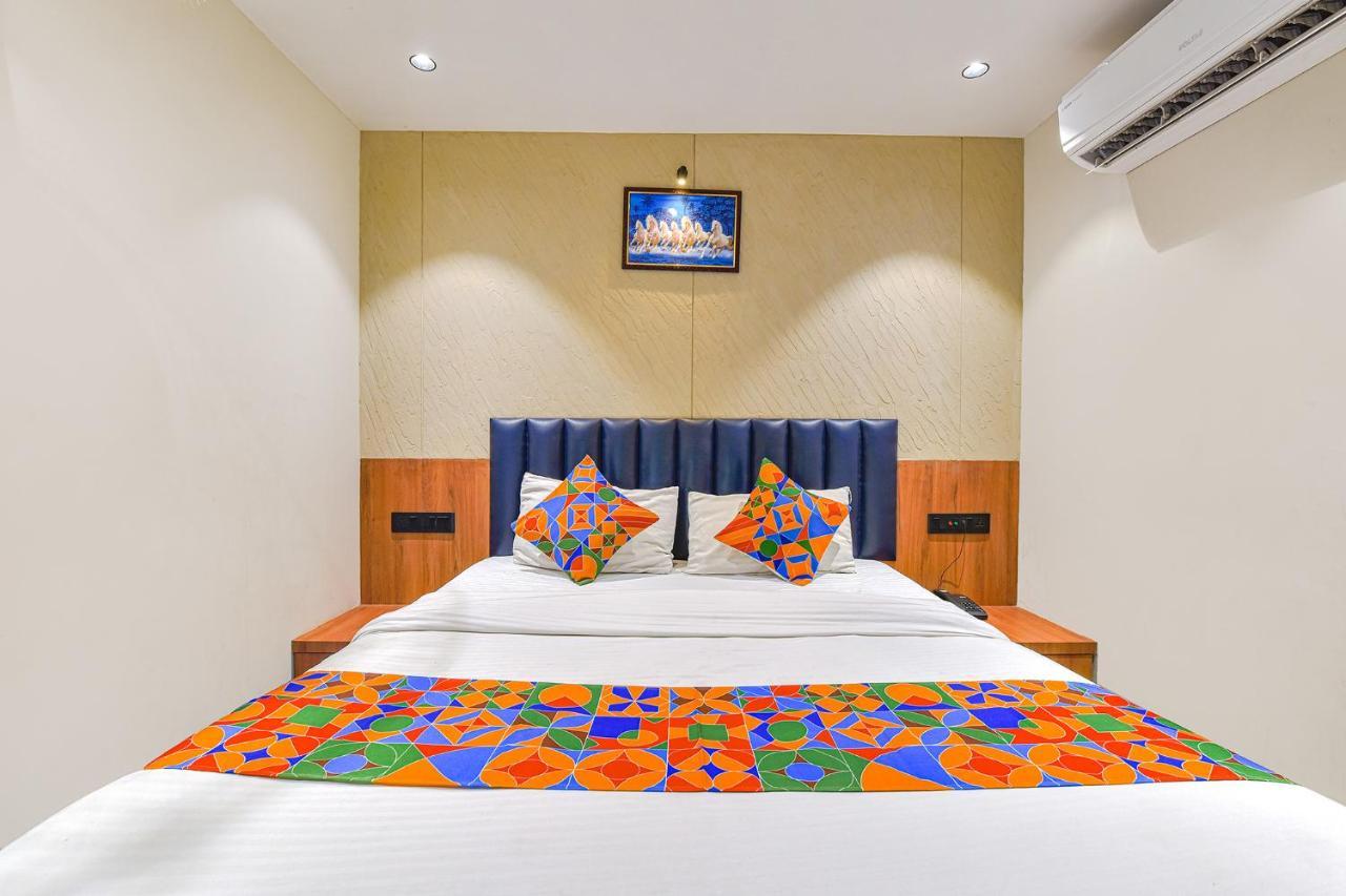 Fabhotel Udhna Inn, Near Udhna Junction Surat Exterior photo
