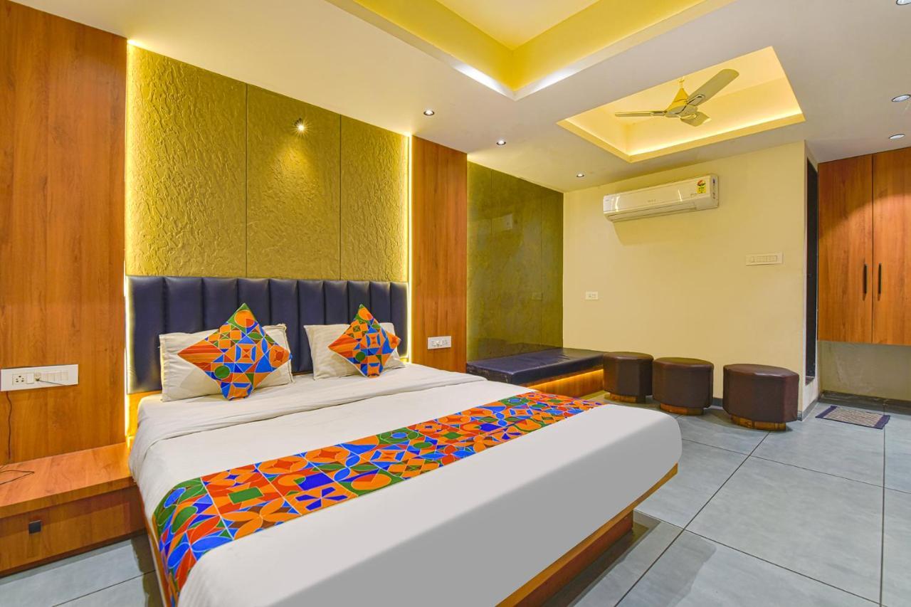 Fabhotel Udhna Inn, Near Udhna Junction Surat Exterior photo